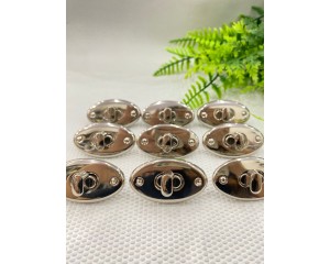 FECHO PARA BOLSA OVAL PRATA